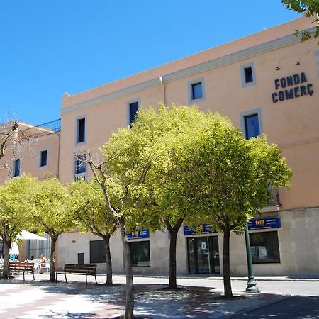 Torroella de Montgrí Apartaments Fonda Comerc מראה חיצוני תמונה