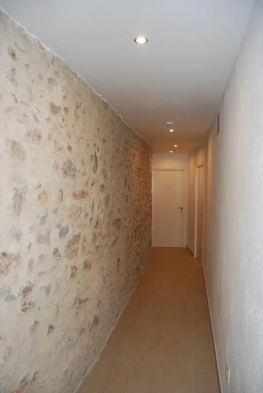 Torroella de Montgrí Apartaments Fonda Comerc מראה חיצוני תמונה